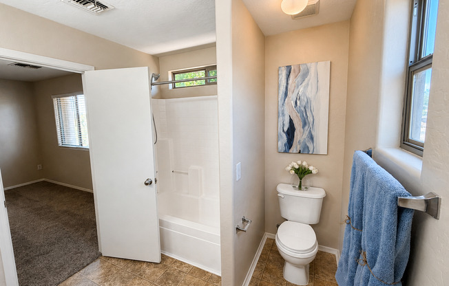 3 beds, 2.5 baths, $1,994