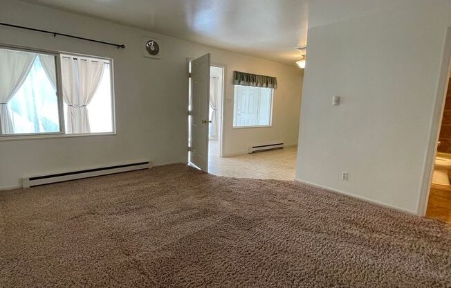 Spacious 2-Bedroom Apartment for Rent at 62 Glen Royal #8