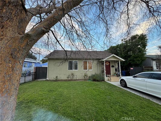 5722 CEDROS AVE