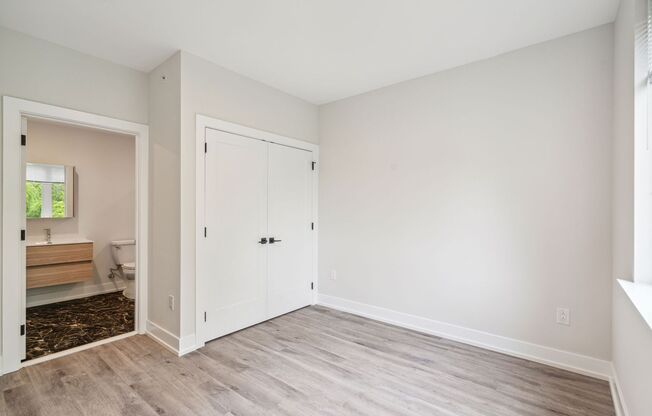 2 beds, 2 baths, 870 sqft, $1,795, Unit D03