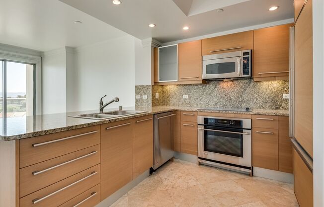 1 bed, 1.5 baths, $2,150, Unit UNIT 505