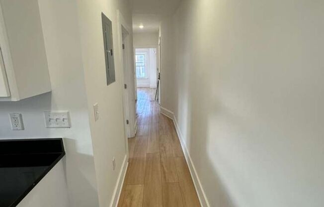 1 bed, 1 bath, 600 sqft, $1,050, Unit Unit 202