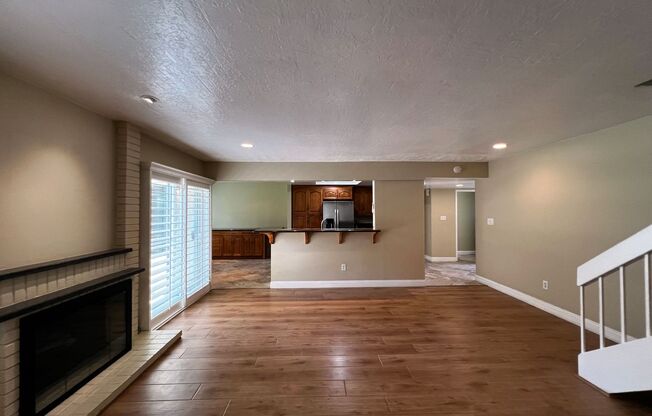 AVAILABLE NOW! Beautifully Appointed Park Point Loma 3 Bedroom w/ Additional 234SQFT Loft in the Primary!!