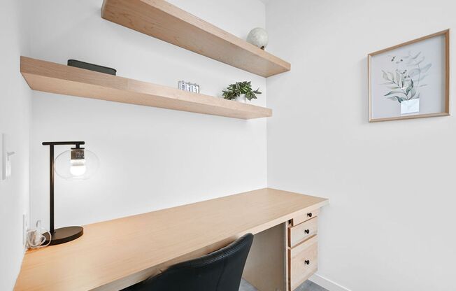 2 beds, 1 bath, 881 sqft, $1,900, Unit 220