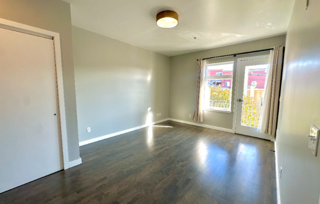 4343 3rd Street #402