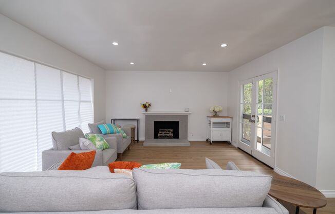 Modernized 2 Bed/1 Bath Home For Rent in South Pasadena