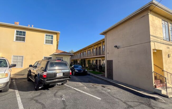 5919-5925 Crenshaw Blvd