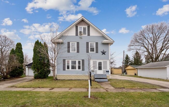 Timeless Charm and Modern Comfort: Welcome to 315 E 12th St, Cedar Falls, IA!