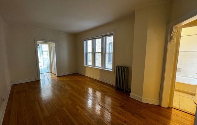 2 beds, 1 bath, $1,500, Unit 1505 #1