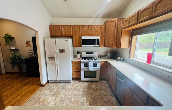 1 bed, 1.5 baths, $2,300