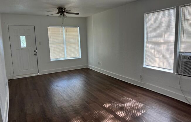 2 beds, 1 bath, $1,350