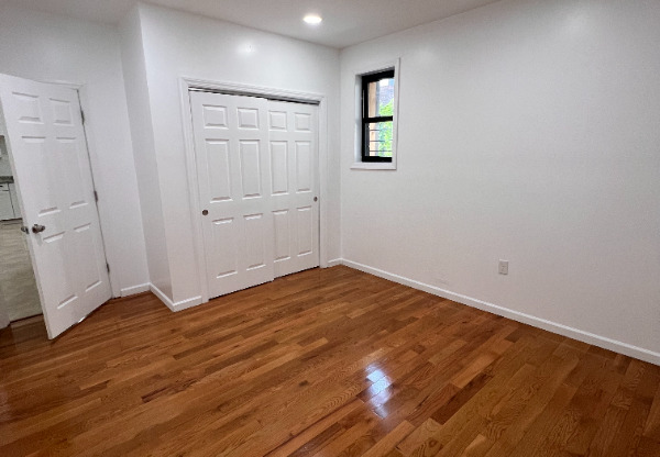 266 MAIN ST