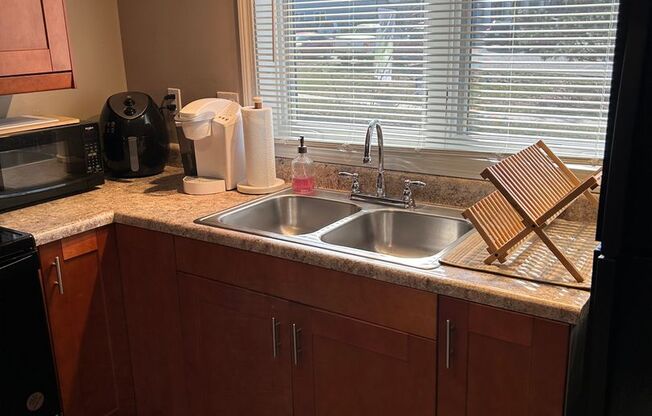 2 beds, 1.5 baths, 680 sqft, $949, Unit 8534