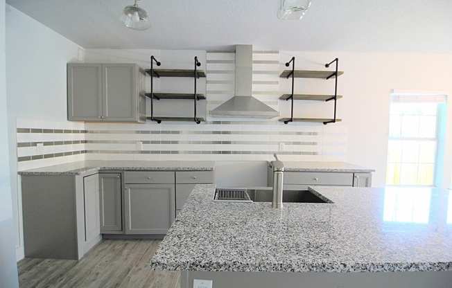 2/2  Denver Heights Move In ASAP!