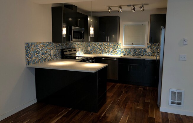 Welcome to the Tia Apartments!