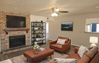 3 beds, 2 baths, $1,695, Unit Unit D