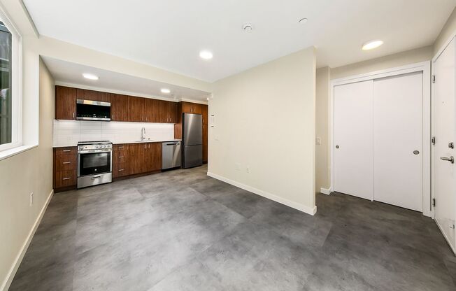 1 bed, 2 baths, 797 sqft, $3,425, Unit 605