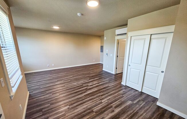Studio, 1 bath, 596 sqft, $1,350, Unit 407