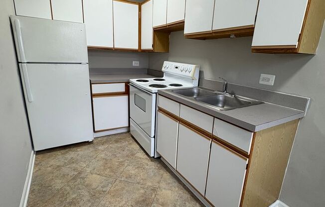 Studio, 1 bath, 430 sqft, $765, Unit PE 308