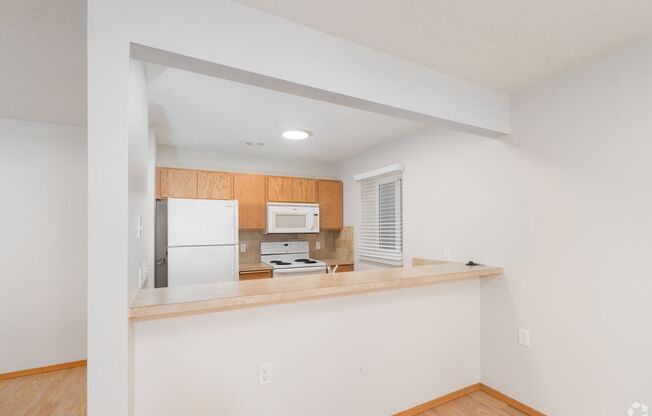 1 bed, 1 bath, 825 sqft, $1,295, Unit 242
