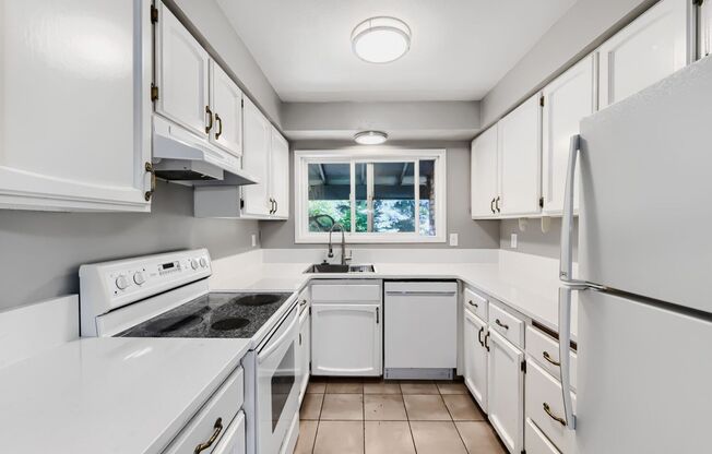 3 beds, 3 baths, $2,250