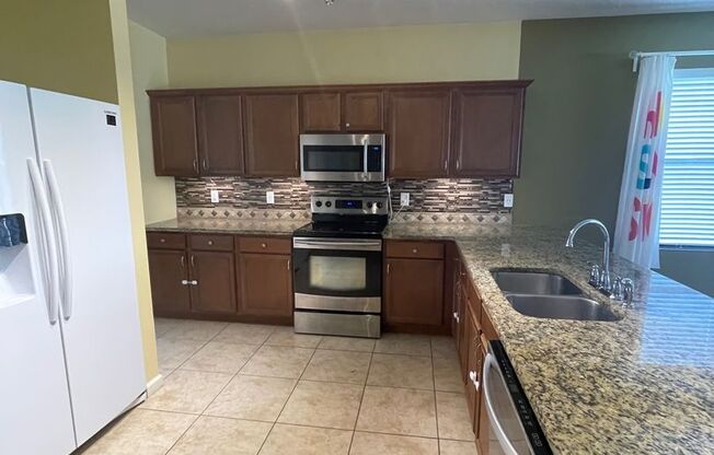 Eagle Lake Single Family Home Available!!