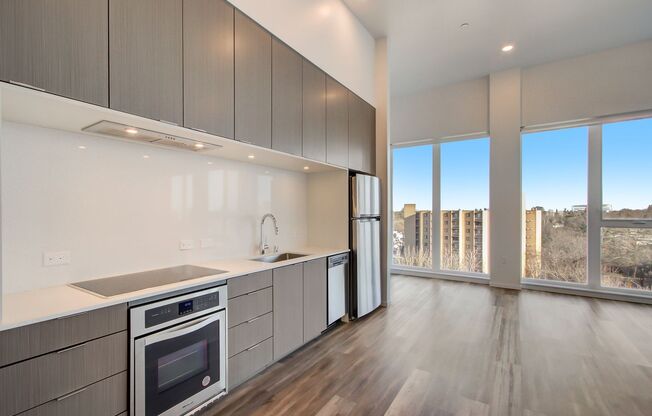 Studio, 1 bath, 430 sqft, $1,850, Unit 812