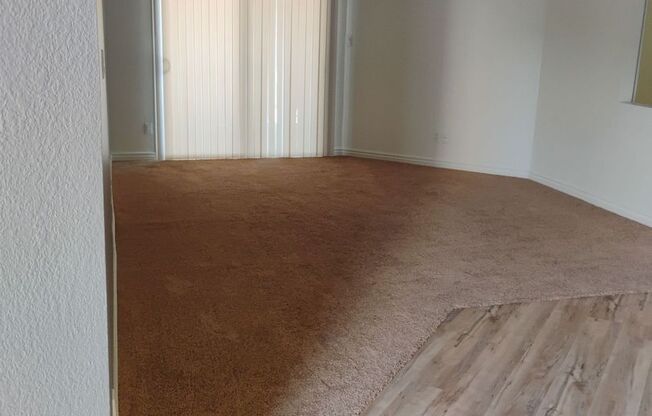 2 beds, 2 baths, 984 sqft, $1,700, Unit 221
