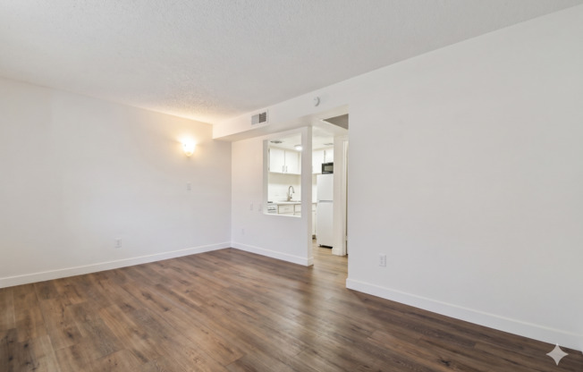 1 bed, 1 bath, 450 sqft, $1,135, Unit 65