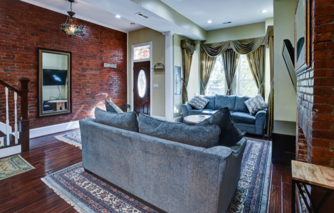 609 P ST NW