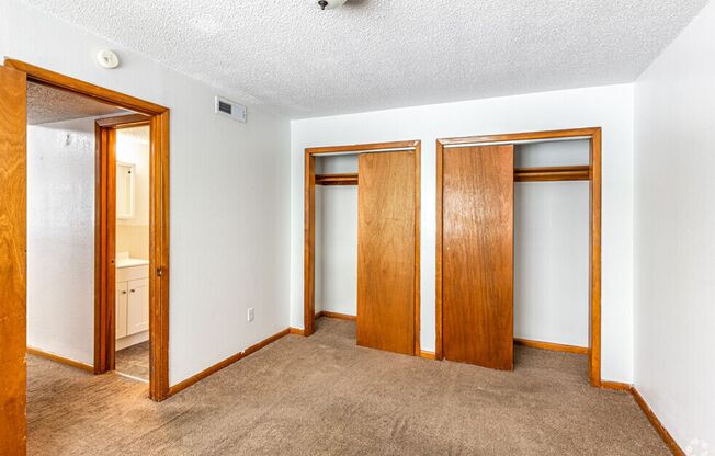 Studio, 1 bath, $795, Unit 13