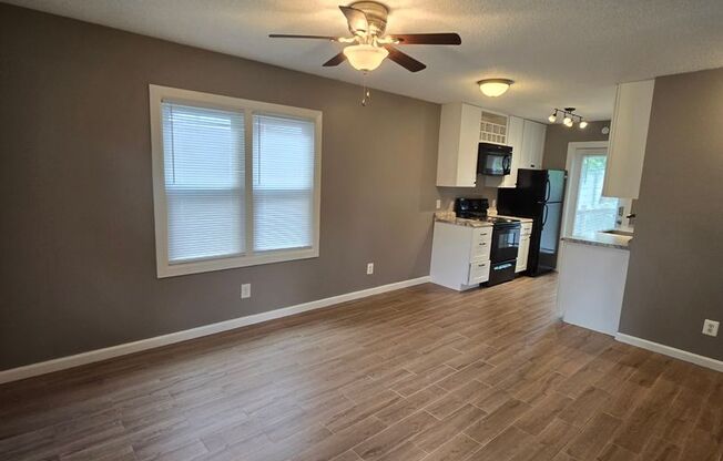 2 bedroom 1 bath Cute house