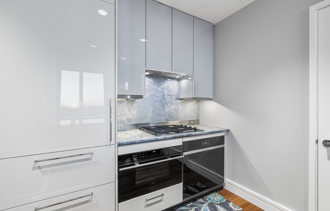 1 bed, 1.5 baths, 876 sqft, $9,800, Unit 3306