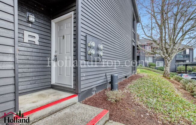 Comfort & Convenience at Murrayhill Woods – 2 Bed, 2 Bath with Fireplace & Private Deck