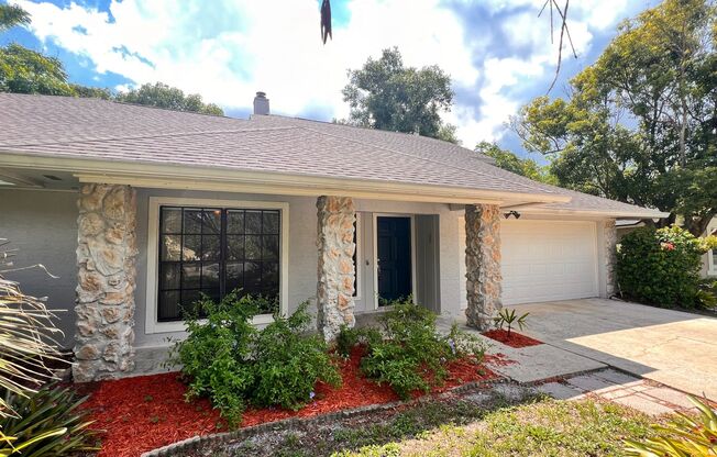 Discover Your Dream Home in Alafaya Woods: 4 BD/2BA 1020 Faircloth!