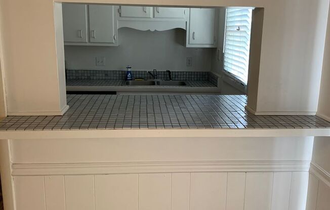 Southside-Near Oglethorpe Mall & South College