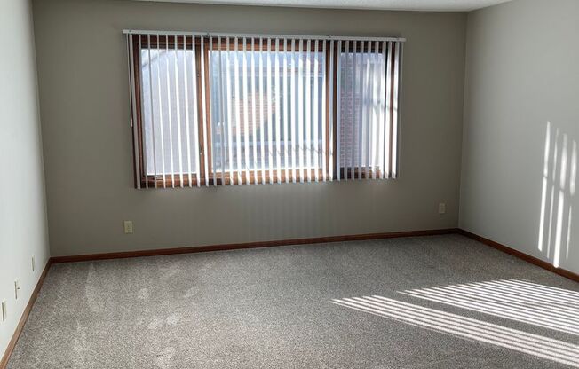 1 bed, 1 bath, 724 sqft, $830, Unit 007