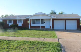 Great Remodel! Just outside Tinker Gate!