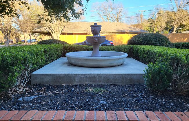 1 bed, 1 bath, $850, Unit # 350A