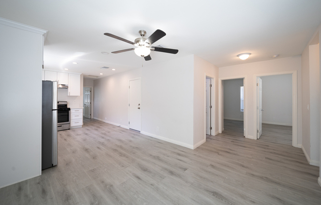120 E SHADY GRV DR