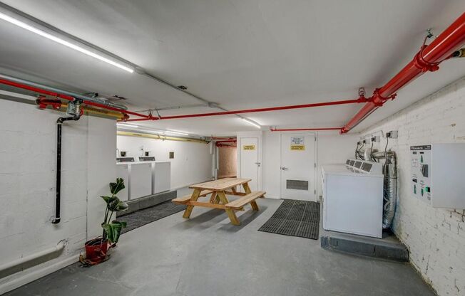 Studio, 1 bath, 430 sqft, $1,000, Unit Unit #11