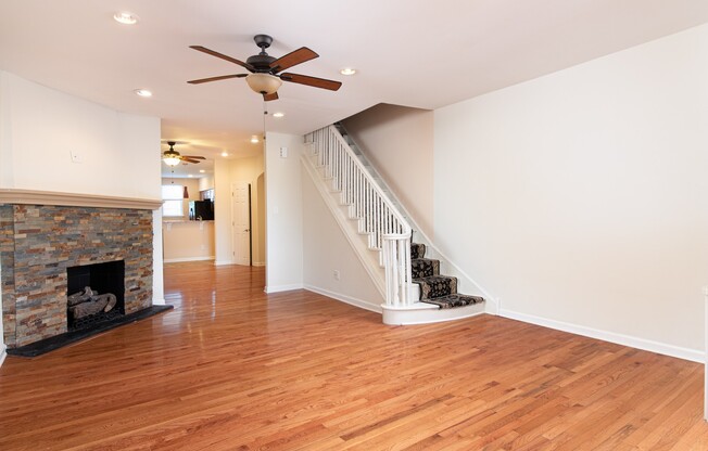 ⭐⭐⭐LARGE 4 BEDROOMS AND 1.5 BATH HOME LOCATED IN WEST OAK LANE/GERMANTOWN!⭐⭐⭐