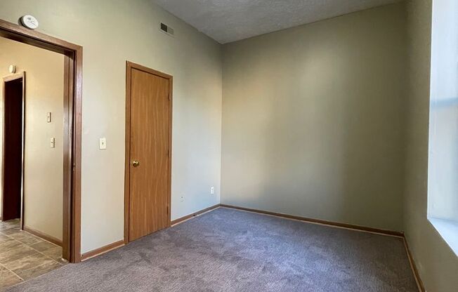 1 bed, 1 bath, 752 sqft, $800, Unit 1009 N 29th Street