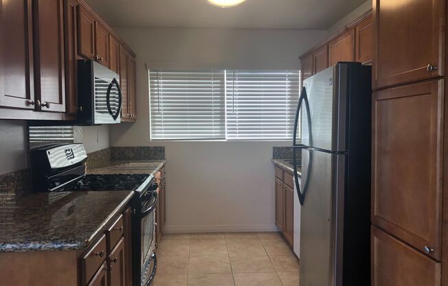 4680 - 4696 Cherokee Avenue