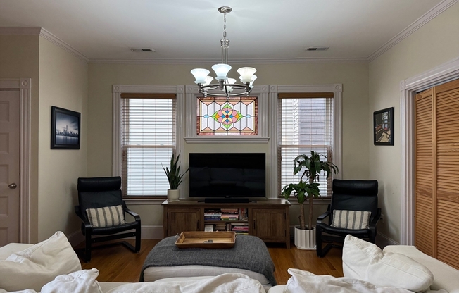 37 MT VERNON ST