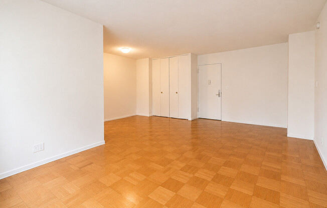 1 bed, 1 bath, 710 sqft, $4,400, Unit 7B