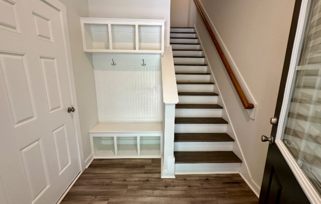 822 LAUREL GATE DR