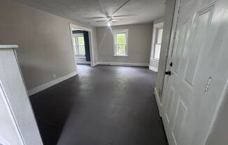 3 beds, 1 bath, $1,250