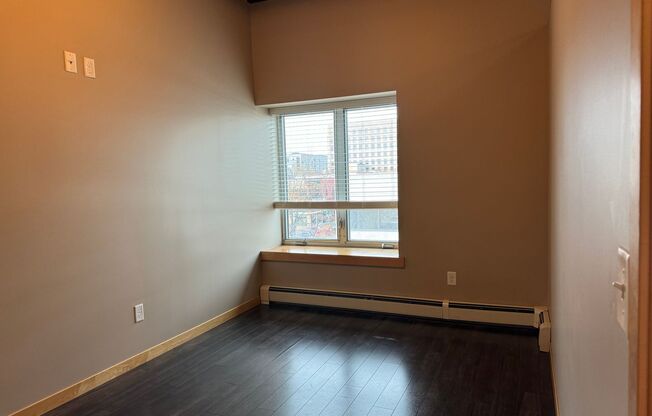 1 bed, 1 bath, 625 sqft, $1,120, Unit 305