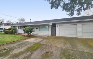 Charming & Spacious Mid-Century 3 Bedroom Home – Madison South